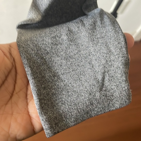 Grey Lulu’s crop top. - Picture 6 of 7